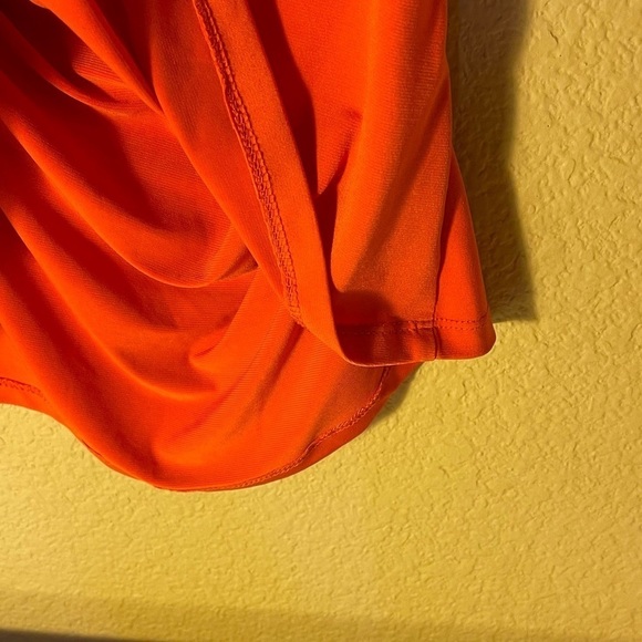 KENNETH Cole Bold Orange Faux Wrap Tank Top Medium Stretchy Flattering Travel - Picture 6 of 12